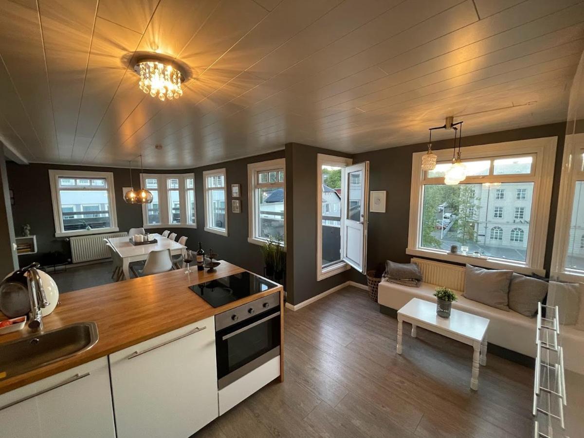 Lovely Penthouse Downtown With 3 Bedrooms Akureyri Luaran gambar